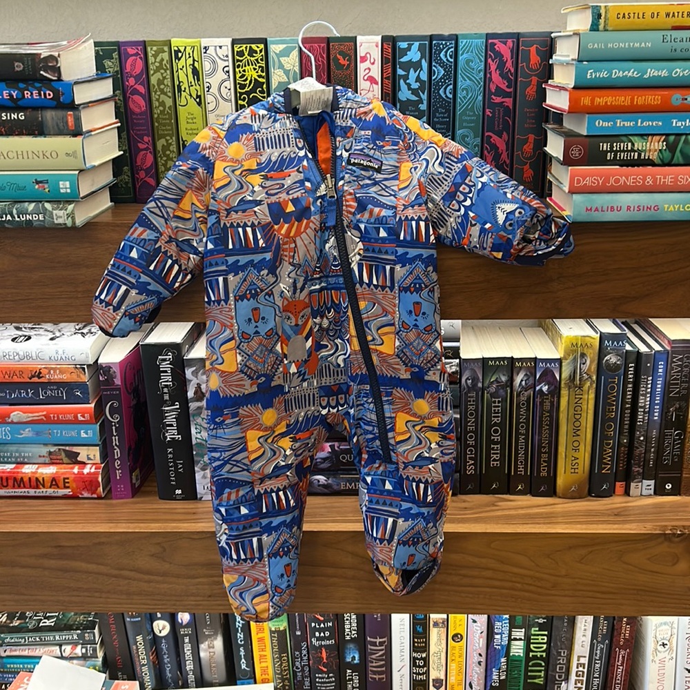 Patagonia reversible bunting size 3-6 months